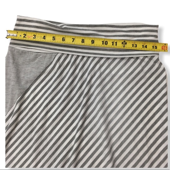 JOE B by Joe Benbasset Striped Maxi Skirt. Gray and White. Size XL. - Picture 3 of 5